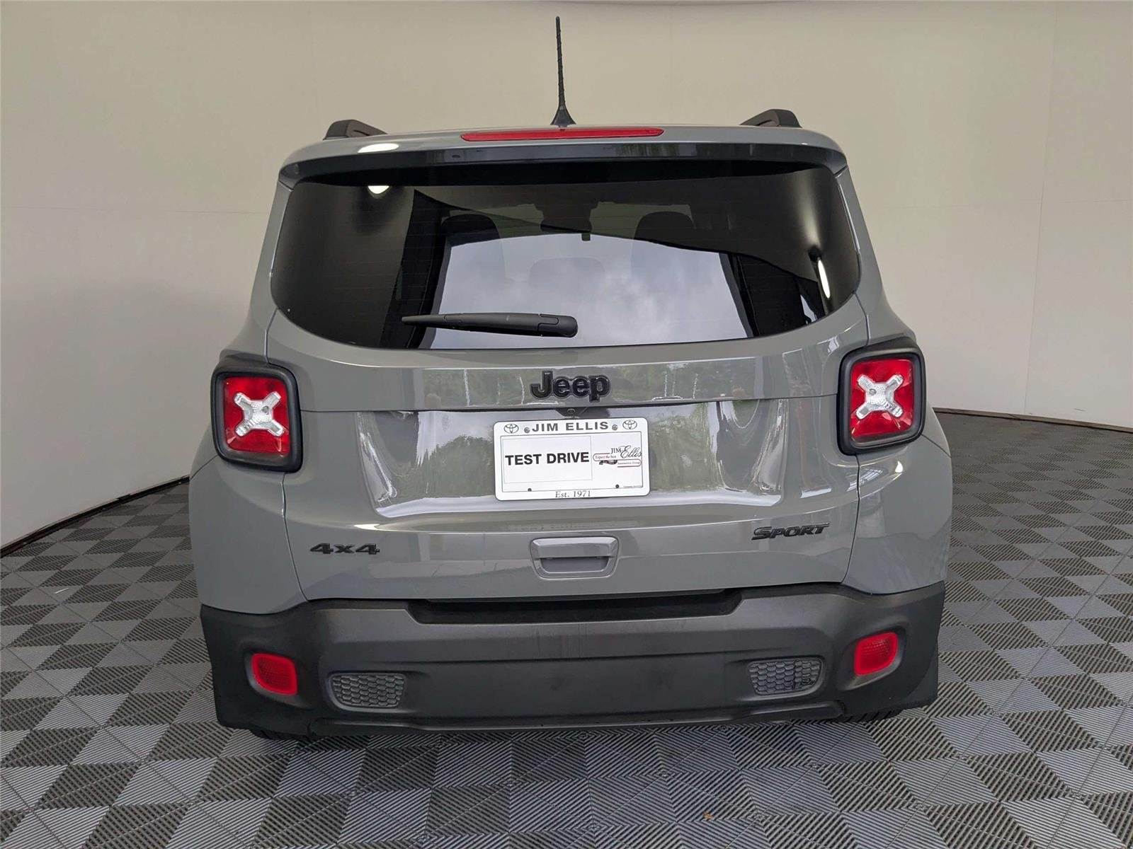 Used 2022 Sting-Gray Clearcoat Jeep Sport image 6