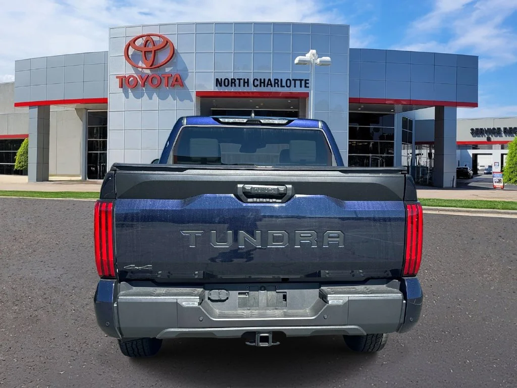 Used 2025  Toyota SR5 image 7