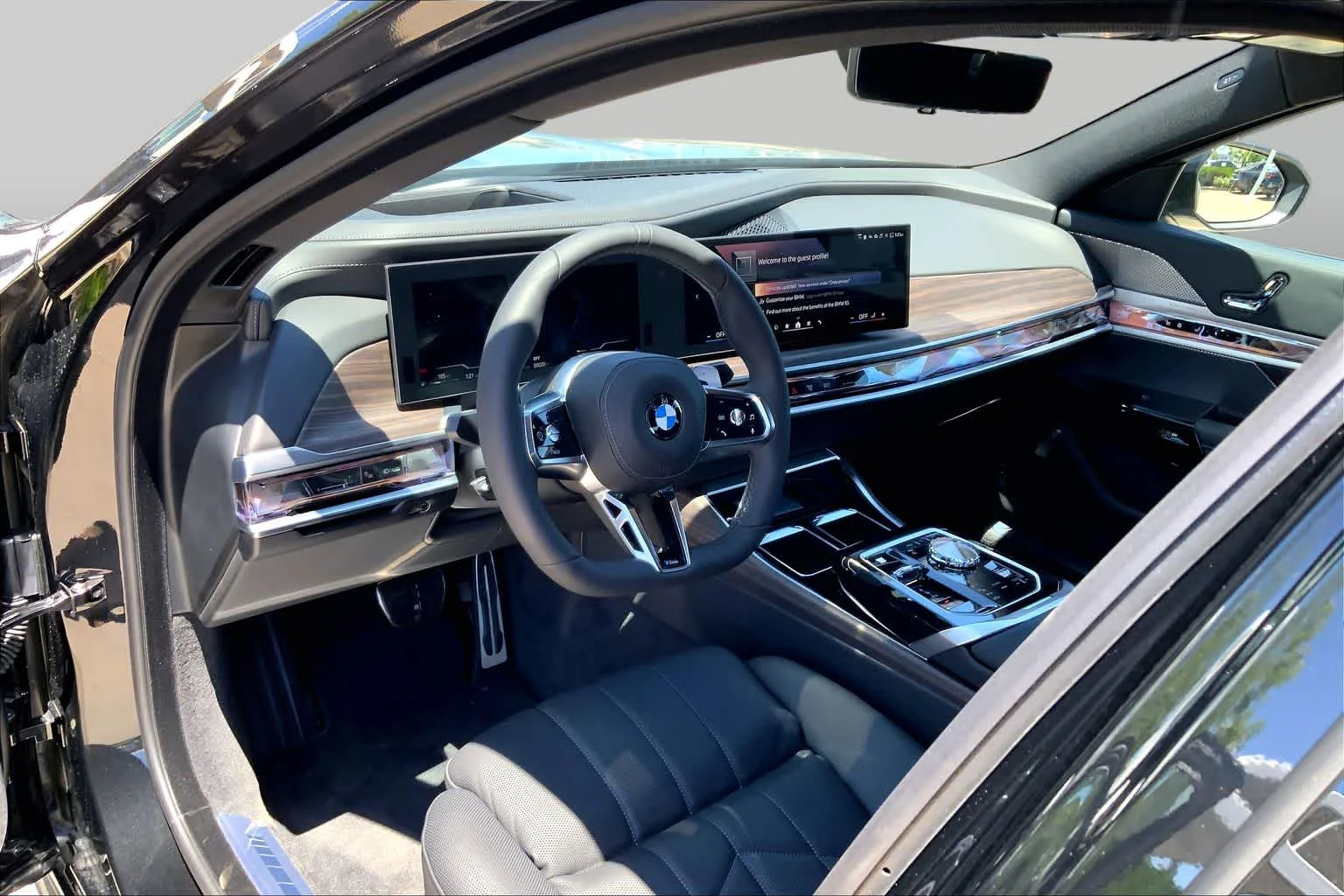 New 2026 Black Sapphire Metallic BMW 760i xDrive image 8