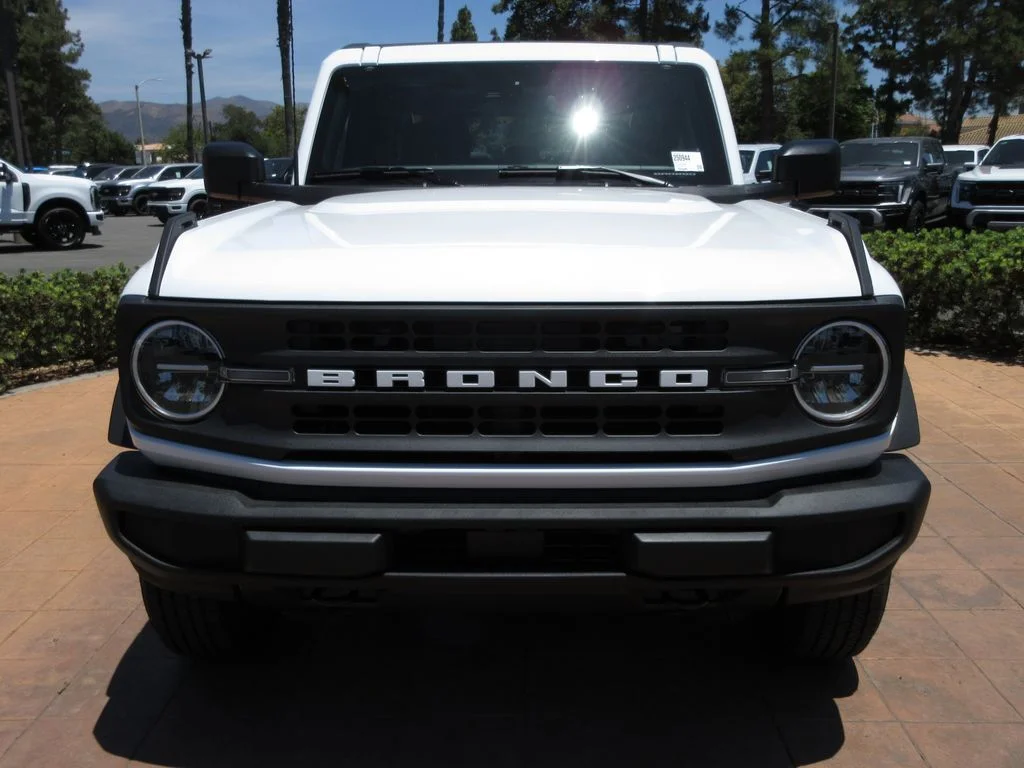 2025 Ford Bronco 4-Door Base - Photo 8