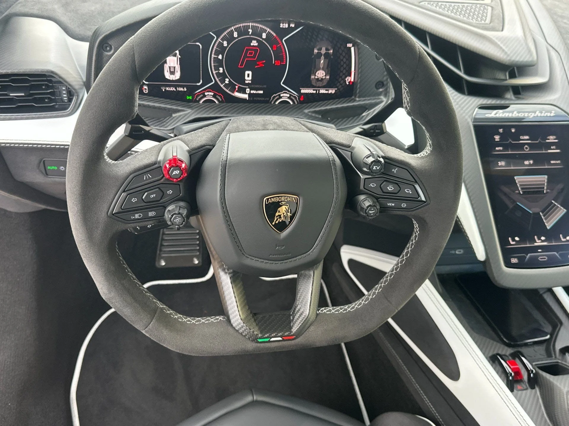 Certified Used 2026  Lamborghini  image 17
