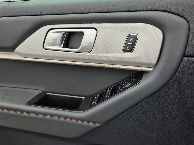New 2026 Space White Metallic Ford Active image 30