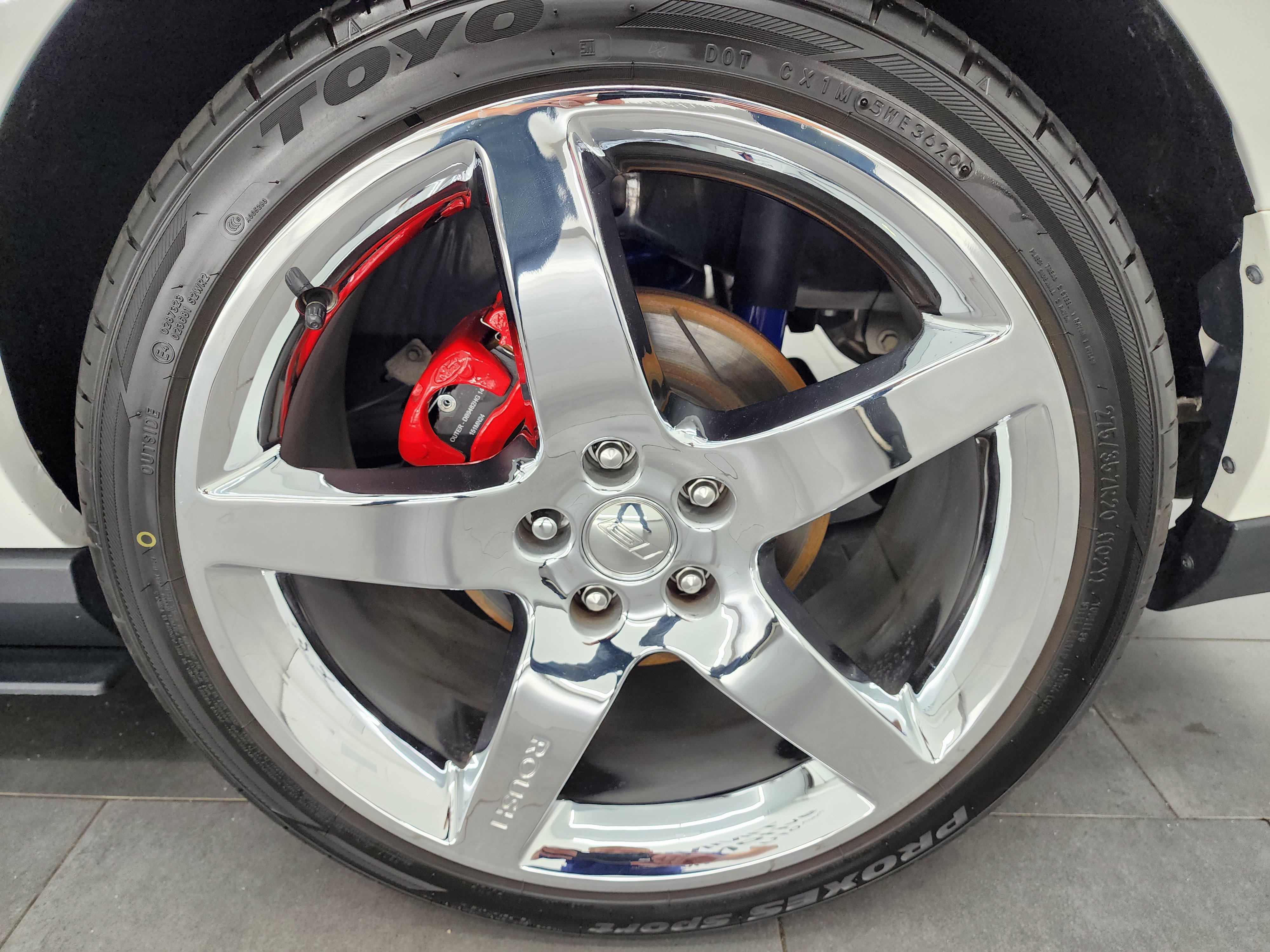 Used 2012 Performance White Ford GT Premium: GT PREMIUM-ROUSH STAGE 3-SUPERCHARGED-6 SPEED STICK-20 WHEELS-HID LIGHTS image 44