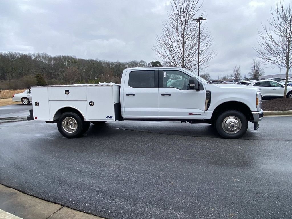 New 2026 Oxford White Ford F-350® XLT image 2