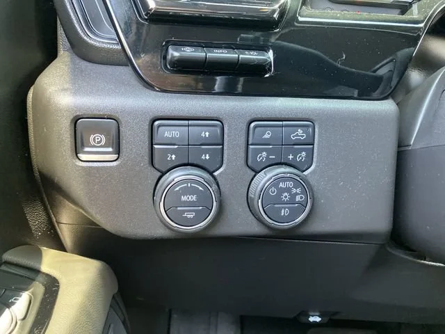 2025 Chevrolet Silverado 1500 ZR2 - Photo 18
