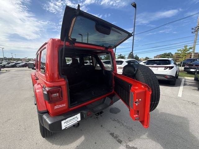Used 2024 Red Jeep Sahara image 22