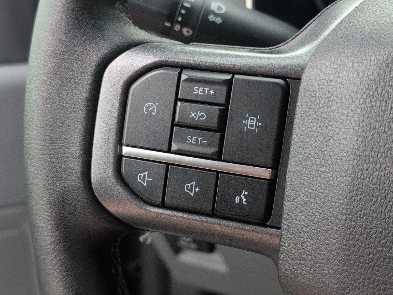Used 2023 Carbonized Gray Ford XLT image 31