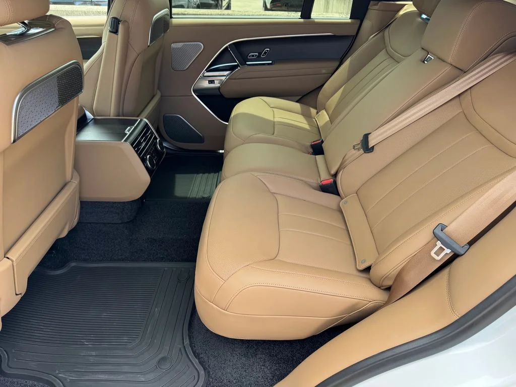 New 2026 White Land Rover Autobiography image 21
