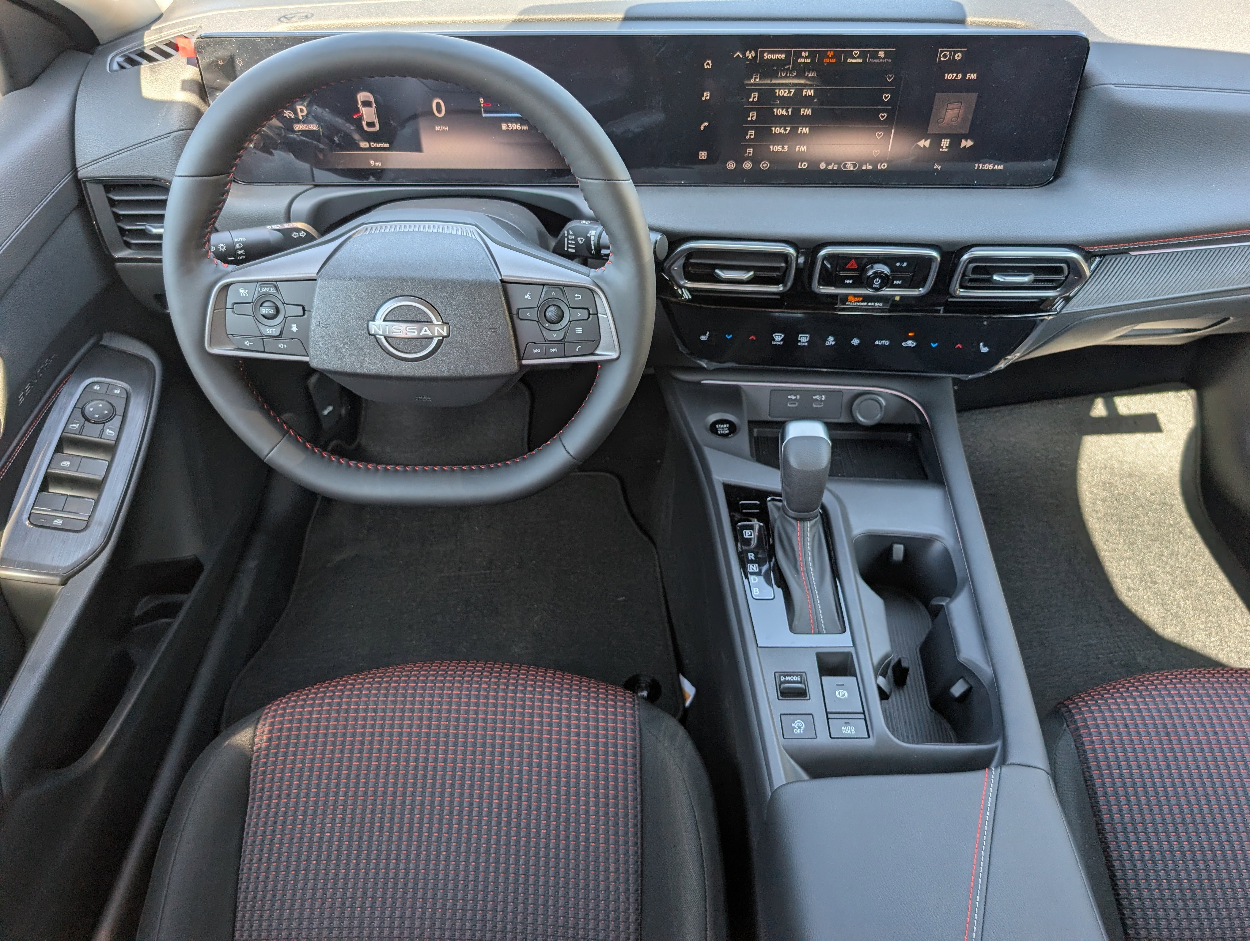 New 2026 Atlantic Gray Metallic / Super Black Two-tone Nissan SR image 6