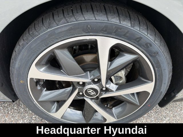 Used 2022 Gray Hyundai SEL Plus image 31