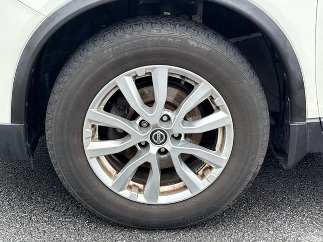 Used 2018 White Nissan SV image 11