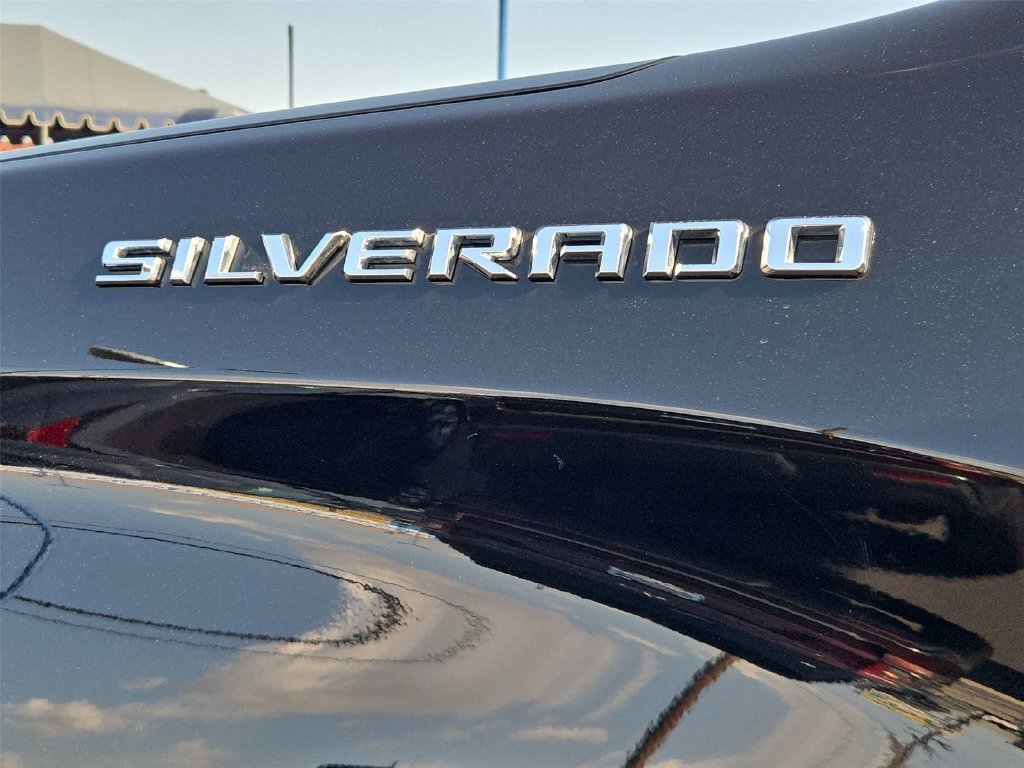 Certified Used 2022 BLACK Chevrolet Custom image 22