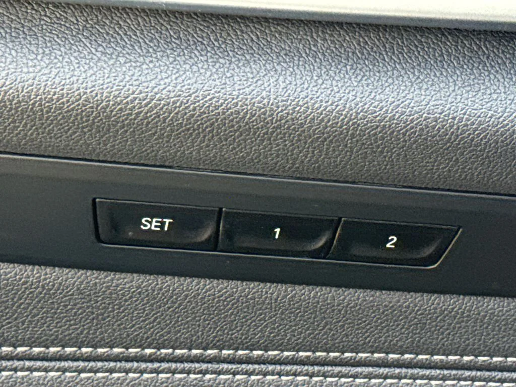 Used 2022 Gray BMW 530e iPerformance image 22