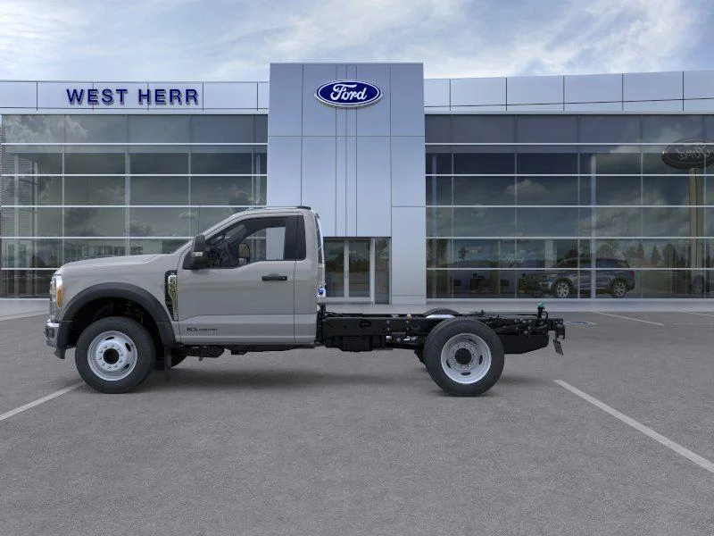 New 2025 Avalanche Ford F-550® XL image 4