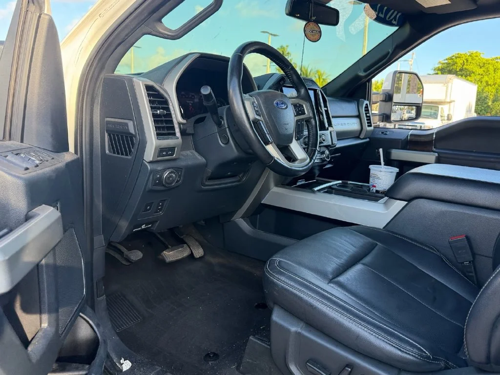 Used 2022 White Ford Lariat image 11