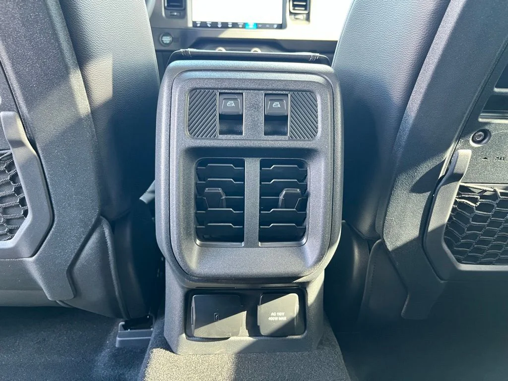 New 2026 White Ford Badlands image 15