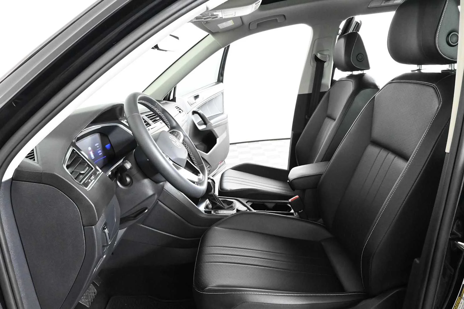 Certified Used 2022 Deep Black Pearl Volkswagen SE image 19