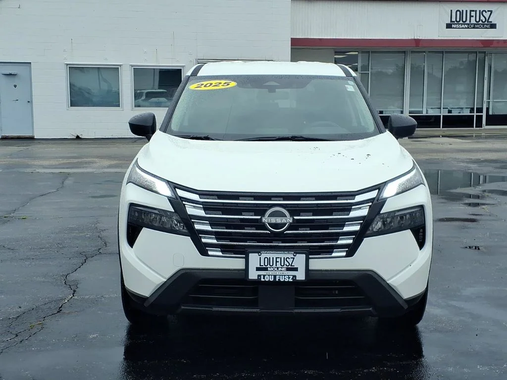 Used 2025 White Nissan S image 12