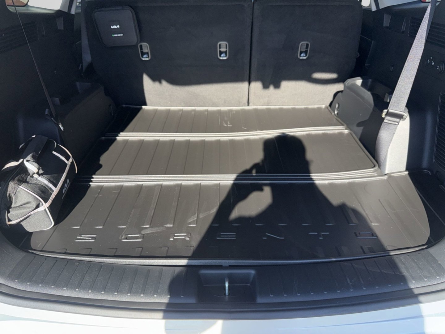 New 2026 Ivory Silver Kia S image 8