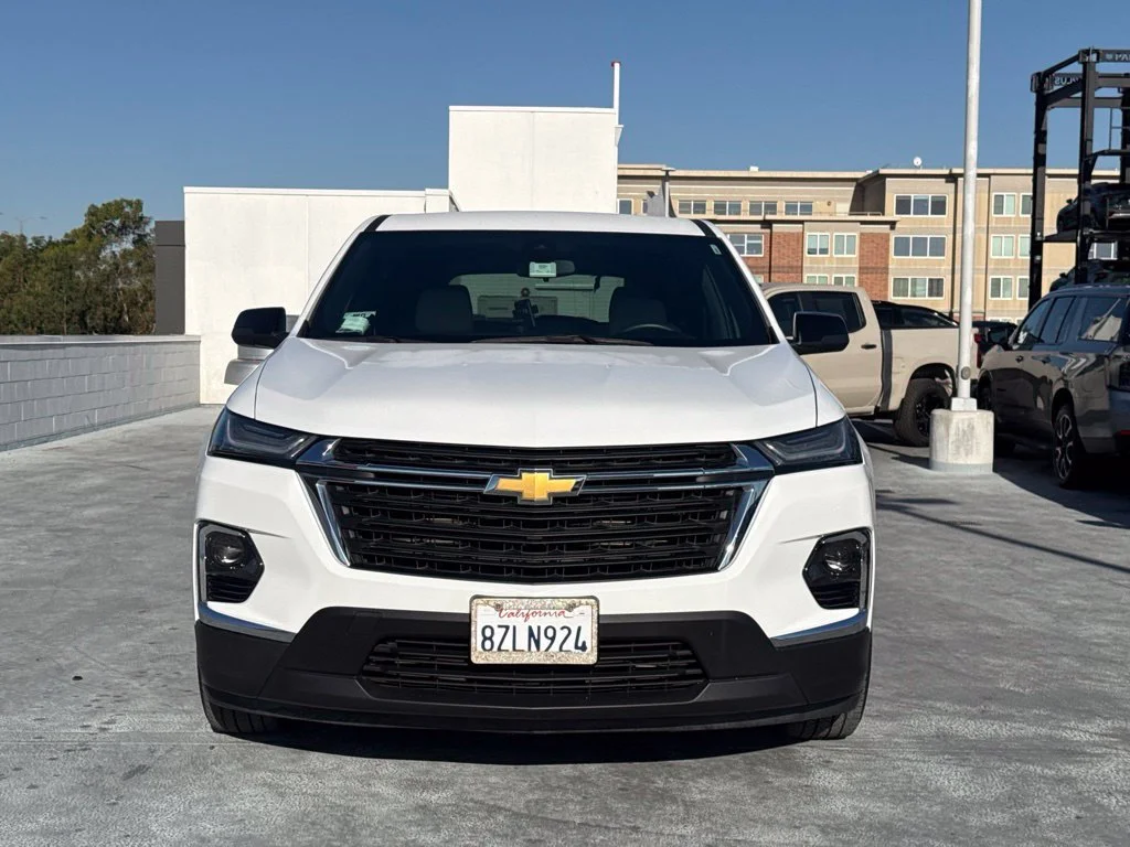 Used 2022 SUMMIT WHITE Chevrolet LS image 2