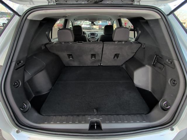Used 2022 Silver Chevrolet LT image 16