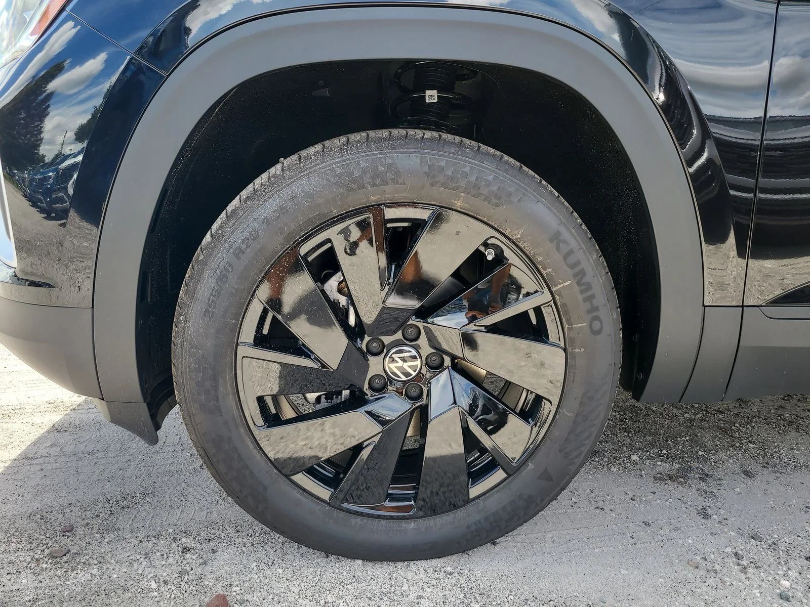 2026 Volkswagen Atlas SE w/Tech - Photo 10