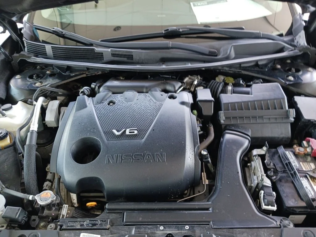 Used 2017 Brown Nissan Platinum image 34