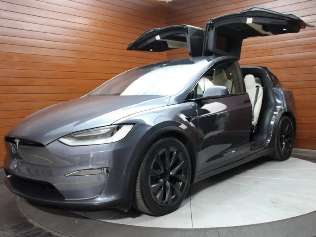Used 2022  Tesla Base image 36