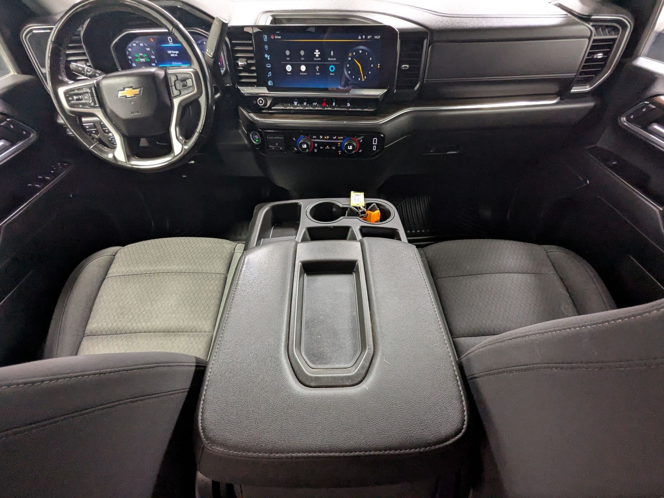 Used 2024 Summit White Chevrolet LT image 19