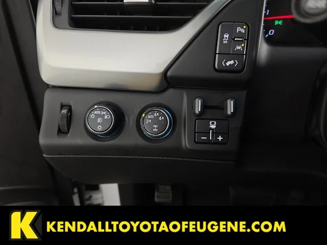 Used 2016 White Chevrolet LTZ image 17
