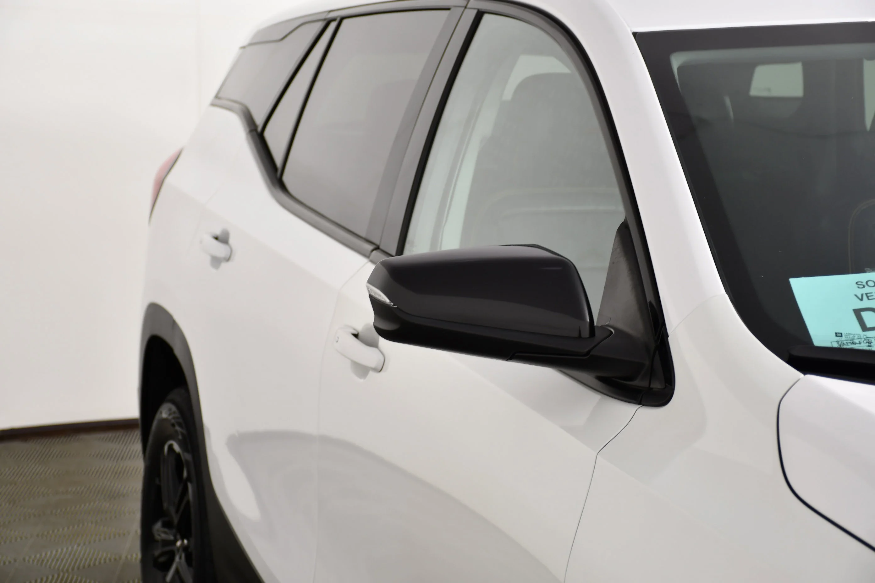 Used 2024 Summit White GMC AT4 image 14