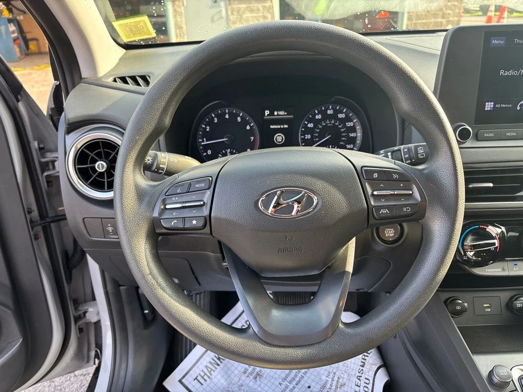 Used 2022 Silver Hyundai SEL image 21