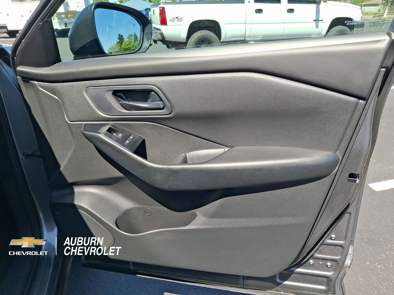 2024 Nissan Rogue S - Photo 23
