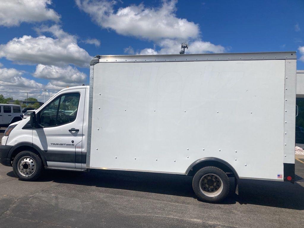Used 2023 Oxford White Ford Base image 4