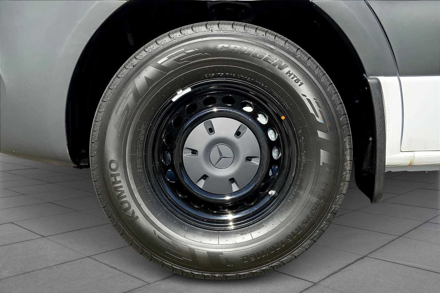 New 2026 Arctic White Mercedes-Benz  image 15