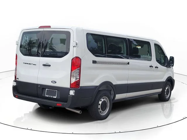 New 2026 Oxford White Ford XL image 5