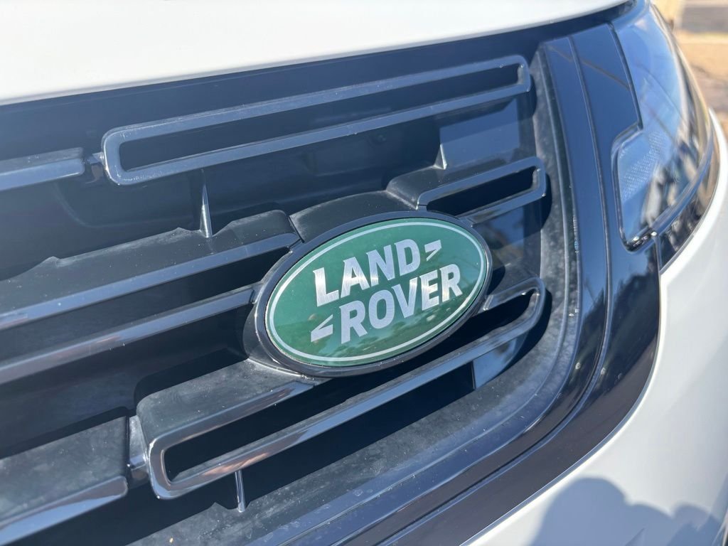 New 2026 Fuji White Land Rover Dynamic image 16