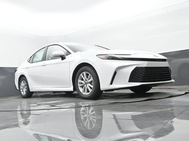 New 2026 Ice Cap Toyota LE image 23