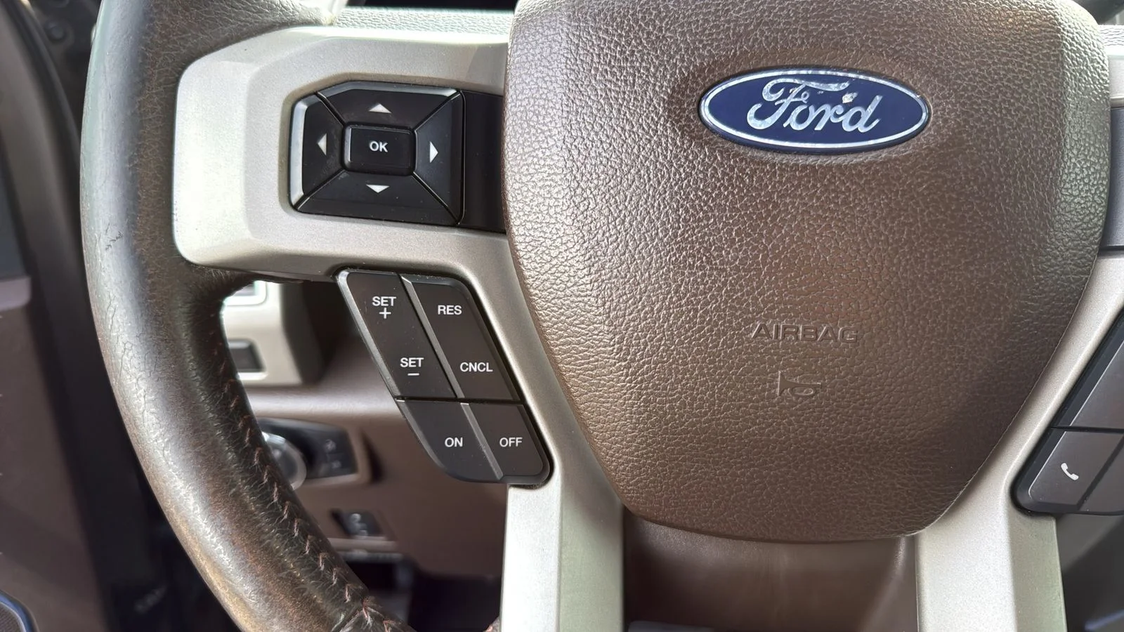Used 2019 Gray Ford King Ranch image 16
