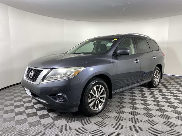 Used 2014 Gray Nissan SV image 4