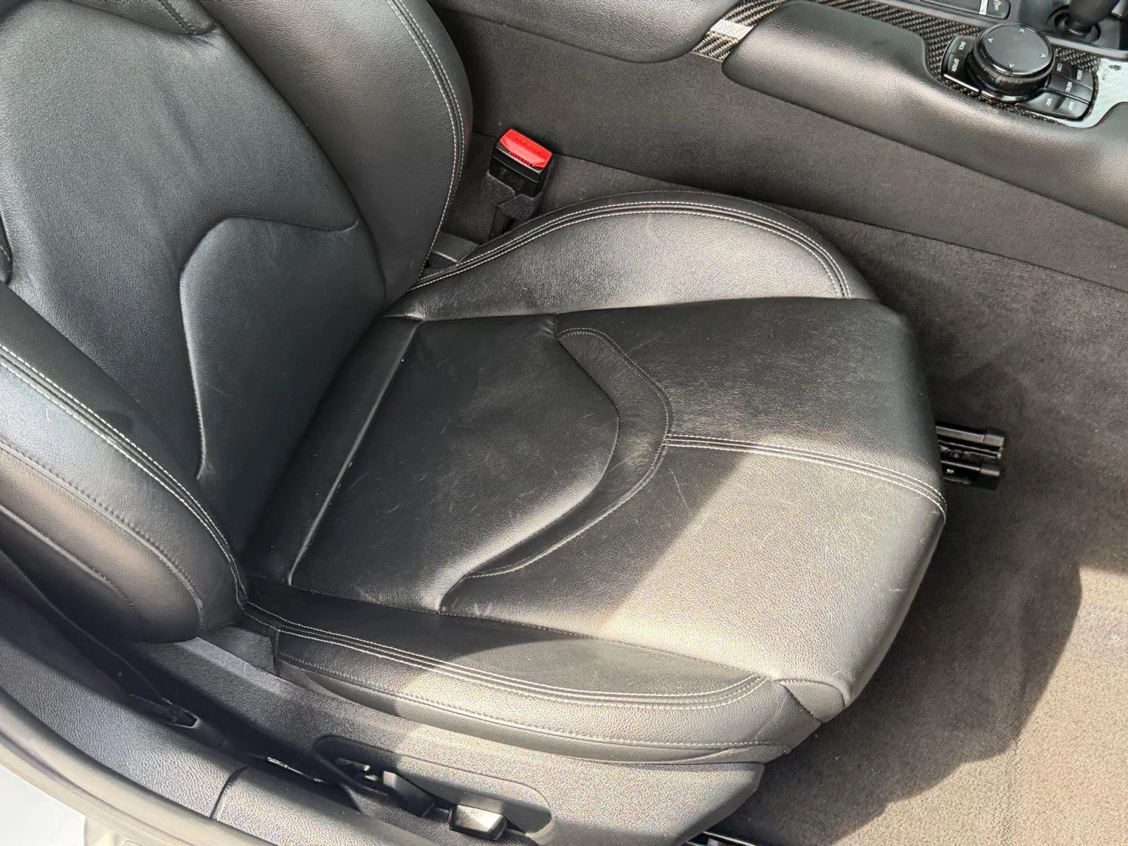 Used 2021  Toyota 3.0 Premium image 50