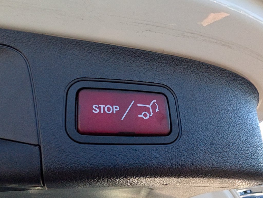 Used 2021  Mercedes-Benz GLA 250 image 11