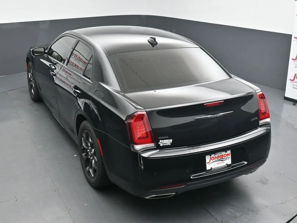 Used 2022 Black Chrysler Touring image 29