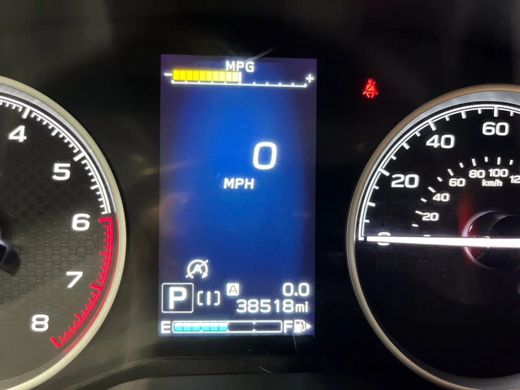 Used 2020 Crystal White Pearl Subaru Limited image 18