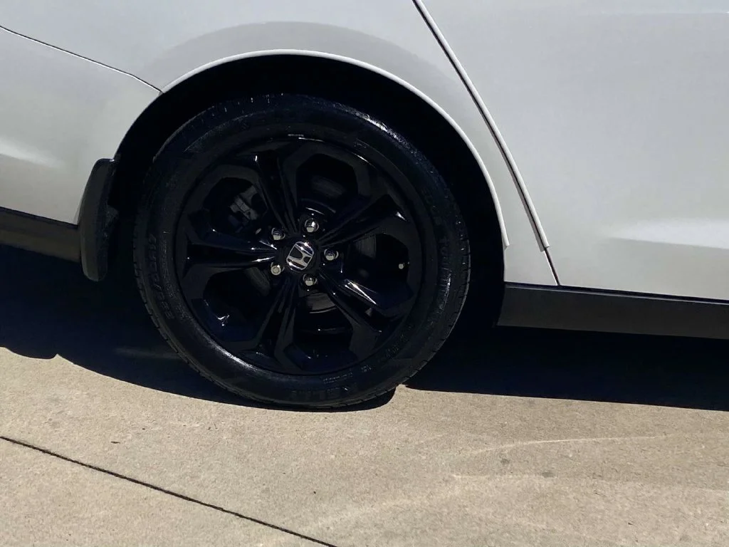 Certified Used 2025 White Honda SE image 11