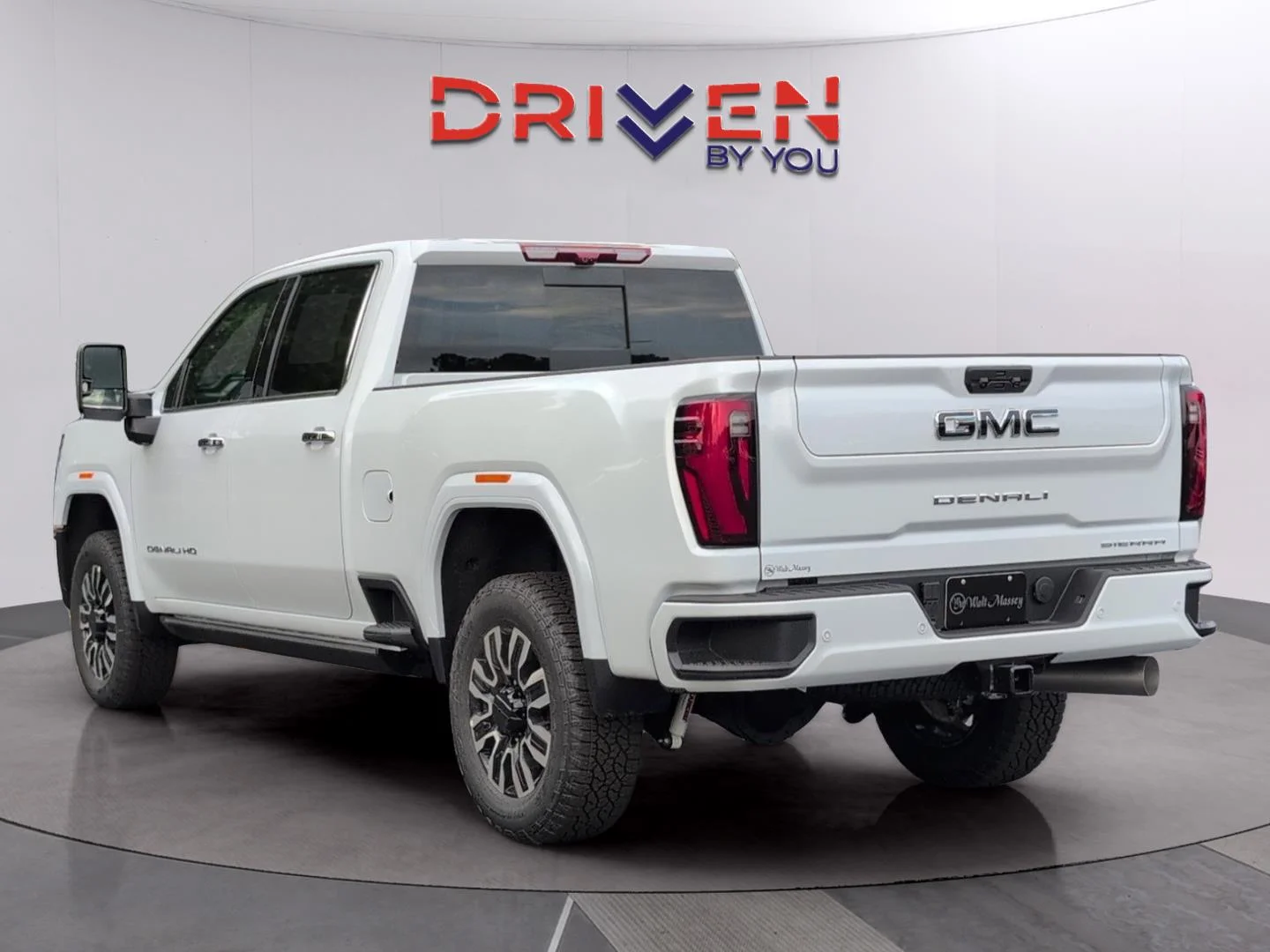 New 2026 Glacier White Tricoat GMC Denali Ultimate image 3