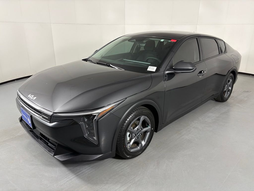 Used 2025 Gray Kia LXS image 4