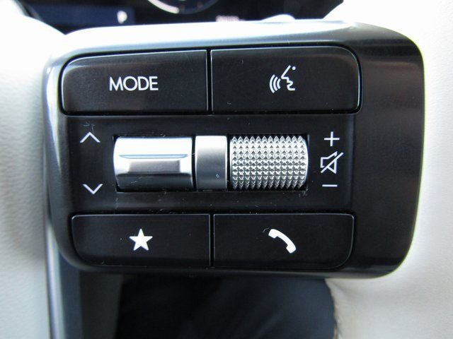 Used 2025 White Hyundai Calligraphy image 18