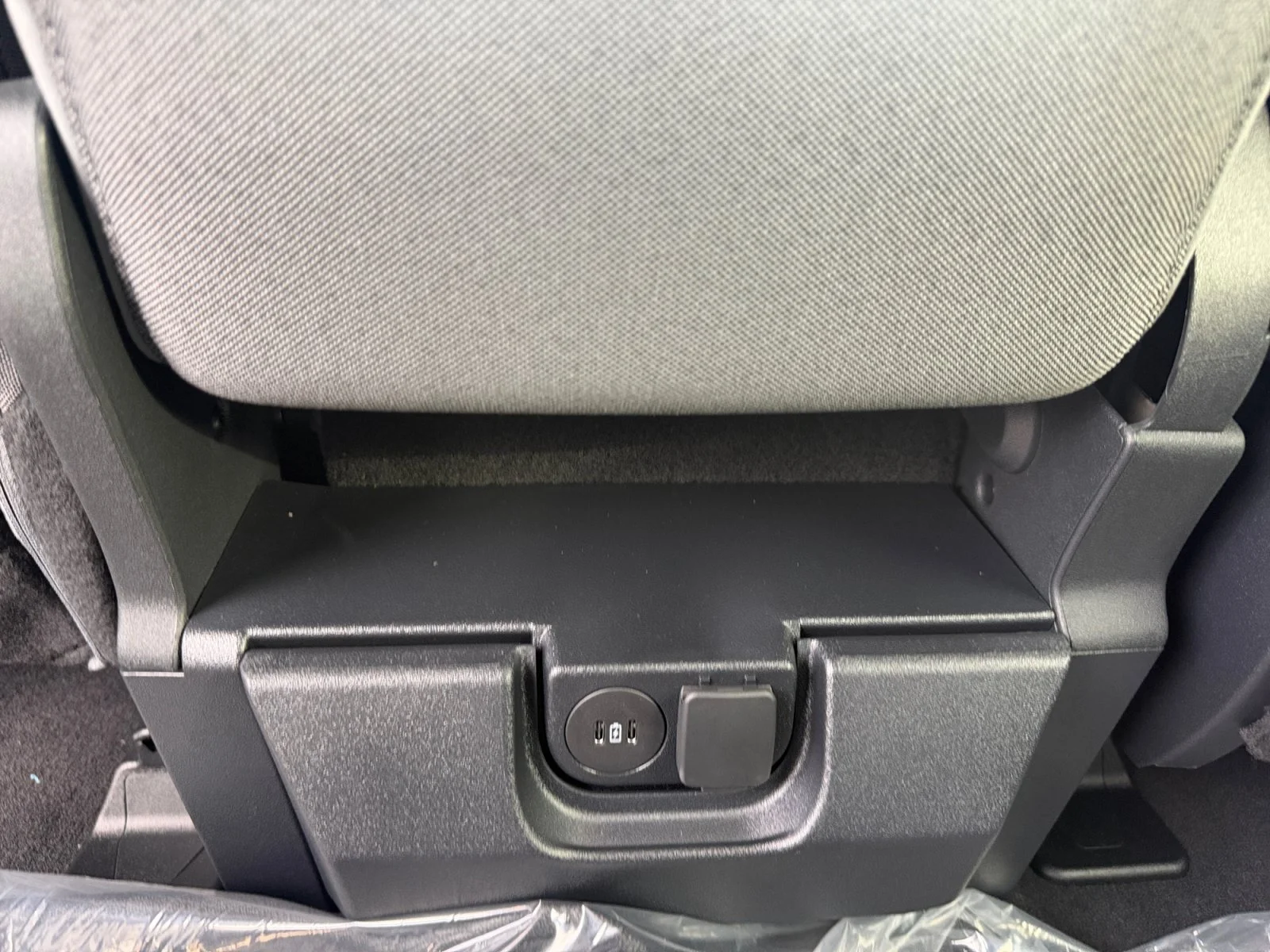New 2026 Agate Black Metallic Ford XL image 23