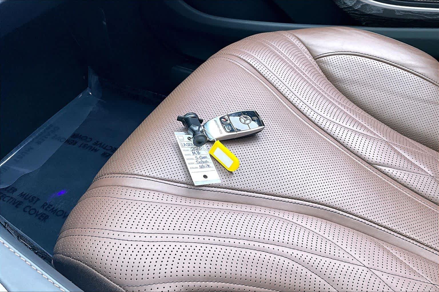 Used 2020 designo Diamond White Mercedes-Benz AMG® S 63 image 14